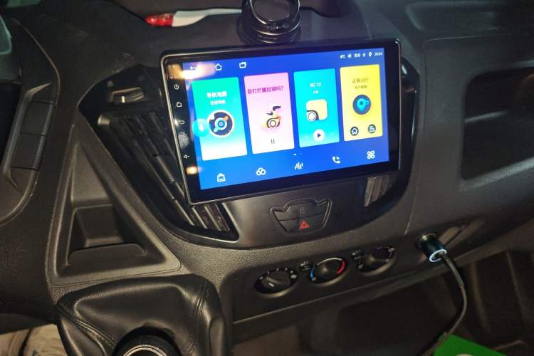 Used Ford Transit 2019 2.0T Diesel Multi-Purpose Commercial Vehicle Short Wheelbase Low Roof 6-Seater China VI Standard