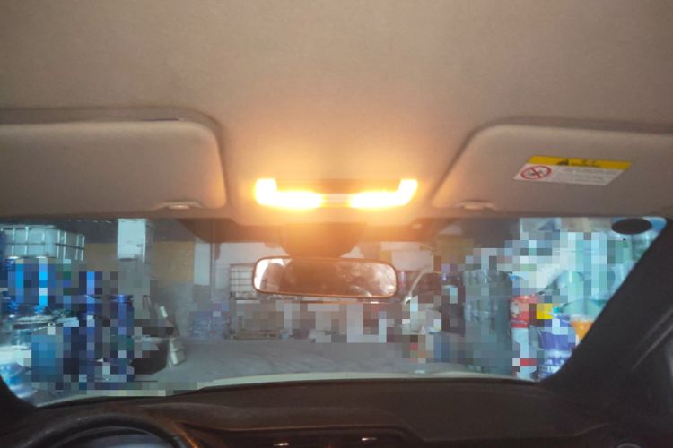 Used Nissan Kicks 2017 1.5L CVT Smart Drive Edition Headliner