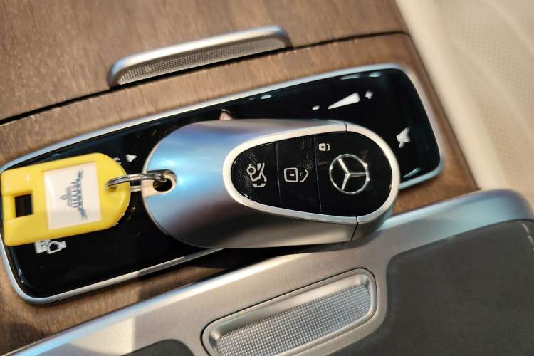 Used Mercedes-Benz EQS 2022 Updated Version 450+ Pioneer Edition Interior 1