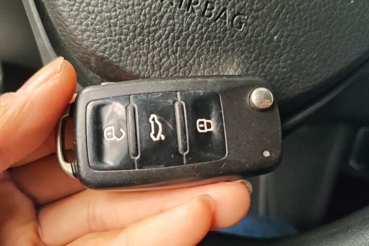 Used Volkswagen Polo 2014 1.6L Automatic Comfort Edition Vehicle Key