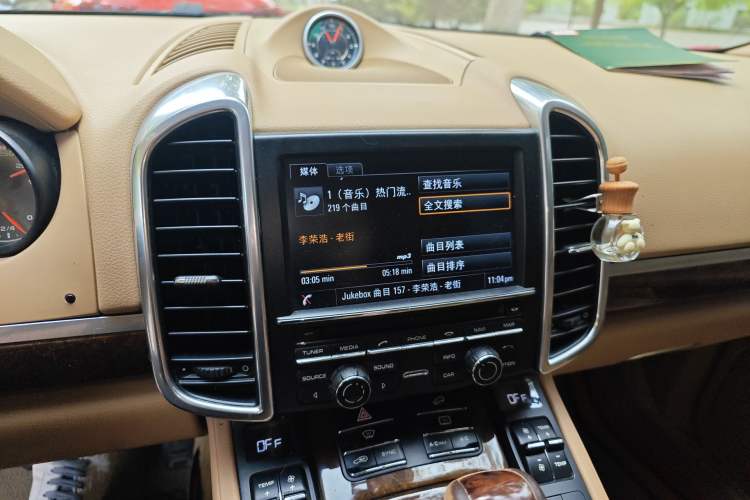 Used Porsche Cayenne  Audio And AC Panel