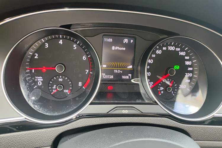 Used Volkswagen Variant 2016 380TSI Two-Wheel-Drive Style Edition
