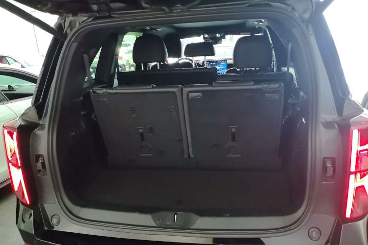 Used GAC Trumpchi GS8 2022 Linghang Series 2.0 TGDI Two-Wheel-Drive Luxury Smart Connectivity Version (7 Seats)