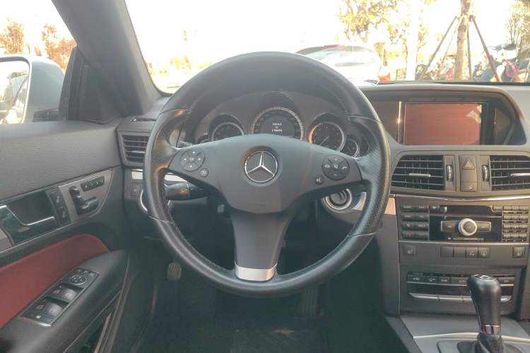 Used Mercedes-Benz E-Class 2010 E 260 CGI Coupe