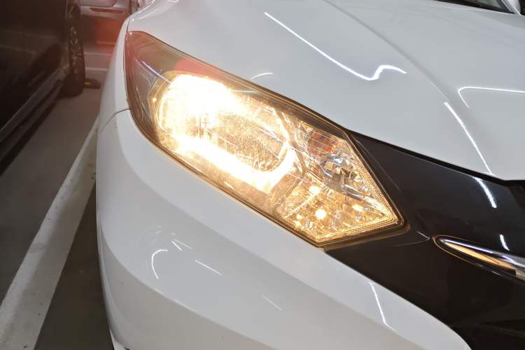 Used Honda Vezel 2016 1.8L CVT Front-Wheel Drive Pioneer Edition Right Front Headlight