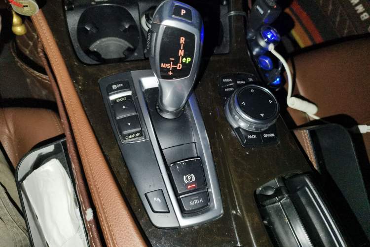 Used BMW 5 Series 2013 530Li Leading Model Gear Lever