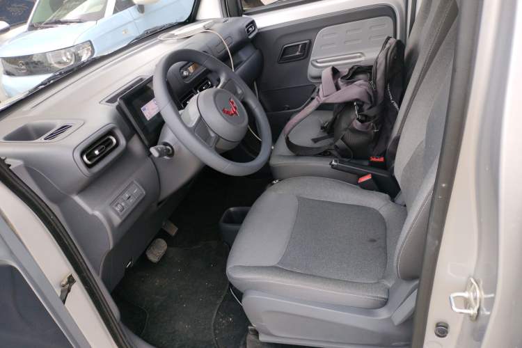 Used Wuling Zhiguang New Energy 2025 Comfort Model Left Front Seat