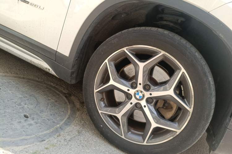 Used BMW X1 2018 xDrive20Li Luxury Model
