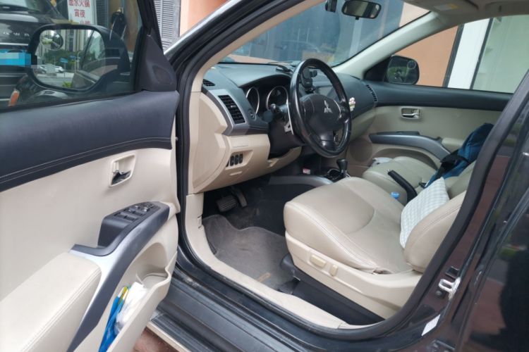 Used Mitsubishi Outlander 2010 Kinhui 2.4 Fashion Edition Driver Seat