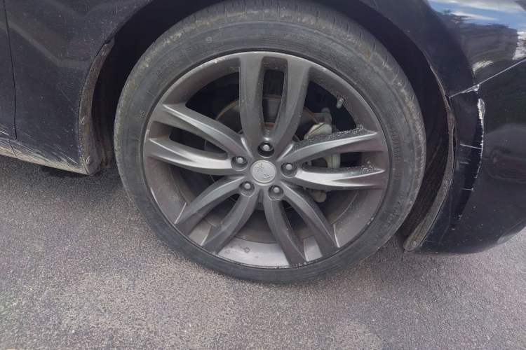 Used Hongqi H5 2019 30TD Smart Connect Dynamic Edition Right Front Wheel Hub