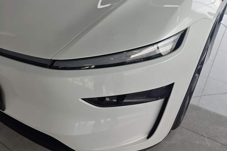 Used Tesla Model Y 2026 Rear-Drive Model
