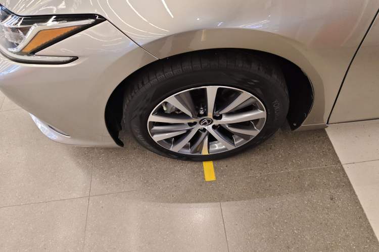 Used Lexus ES 2020 200 Excellence Edition