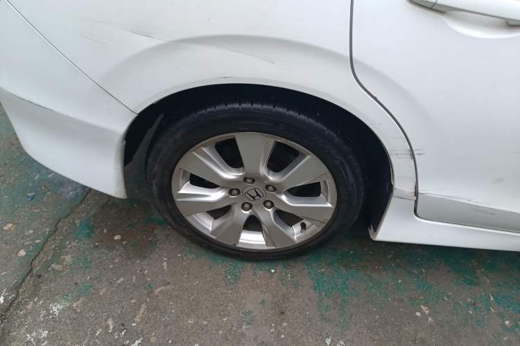 Used Honda Jade 2013 1.8L automatic Comfort version 5 seats Right Rear Wheel Hub