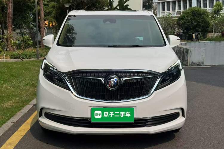 Used Buick GL8 2017 ES 28T Flagship Model China V Standard Front