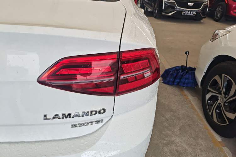 Used Volkswagen Lamando 2019 230TSI DSG Fashion Edition China VI Right Rear Taillight
