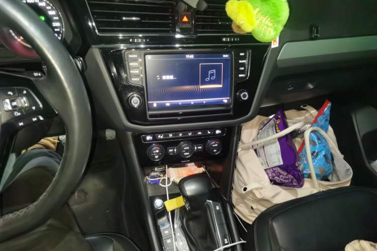 Used Volkswagen Tiguan L 2018 Facelift 330TSI Automatic Two-Wheel Drive Luxury Edition
