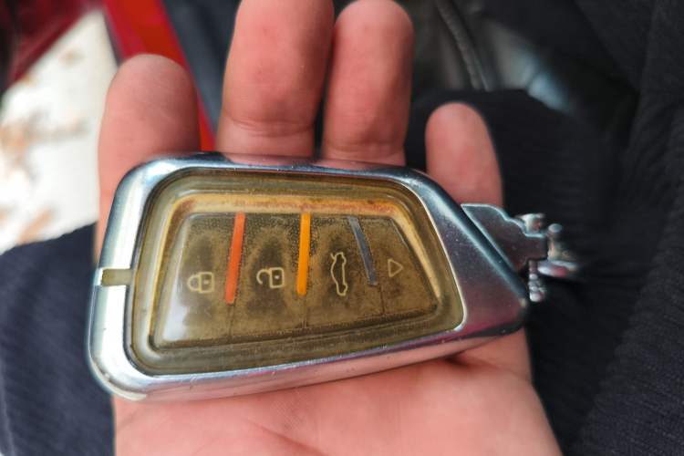 Used Dodge Journey 2013 2.4L Two-Wheel Drive Luxury Version Vehicle Key