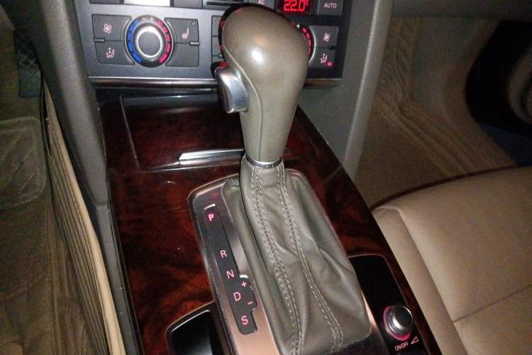 Used Audi A6L 2010 2.4L Comfort Edition
