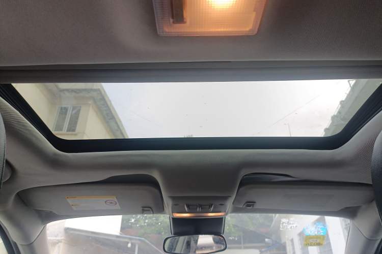 Used Buick Encore 2014 1.4T Automatic Two-Wheel Drive Urban Elite Model Headliner