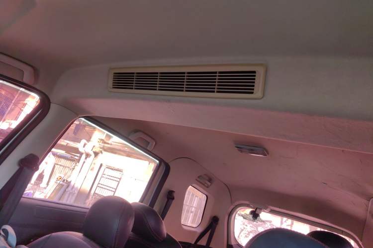 Used Dongfeng Fengon 370 2016 1.5L Manual Standard Model II 7 Seats
