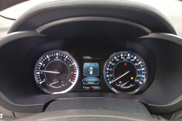 Used Changan CS95 2017 2.0T Two-Wheel Drive Zhitu Edition