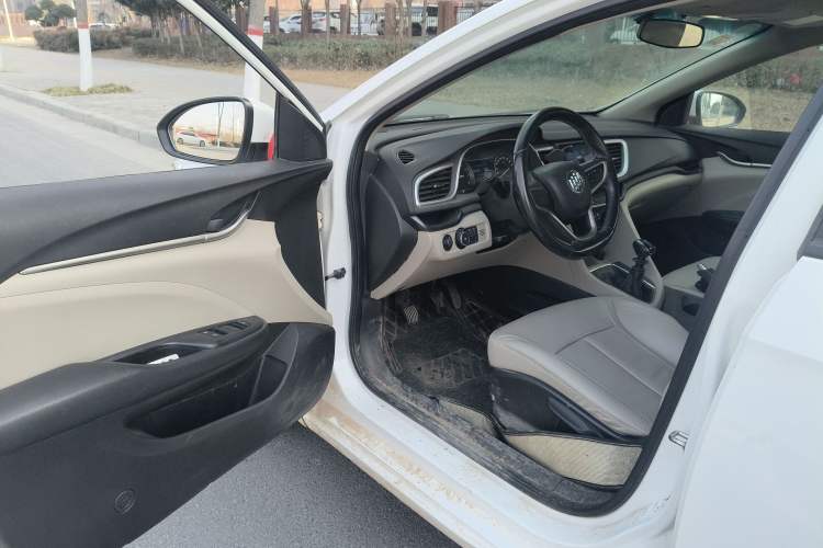 Used Buick GT 2018 15T Manual Elite Version China V Standard