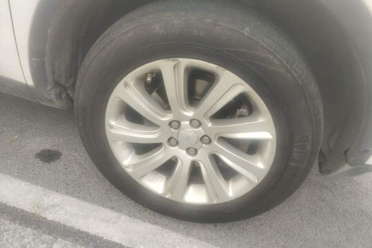 Used Land Rover Discovery Sport 2019 240 PS SE Version China VI Standard Right Front Wheel Hub