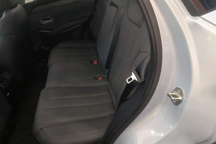 Used BYD Song L DM-i 2025 Intelligent Driving Version 112 km Leading Trim Left Rear Seat