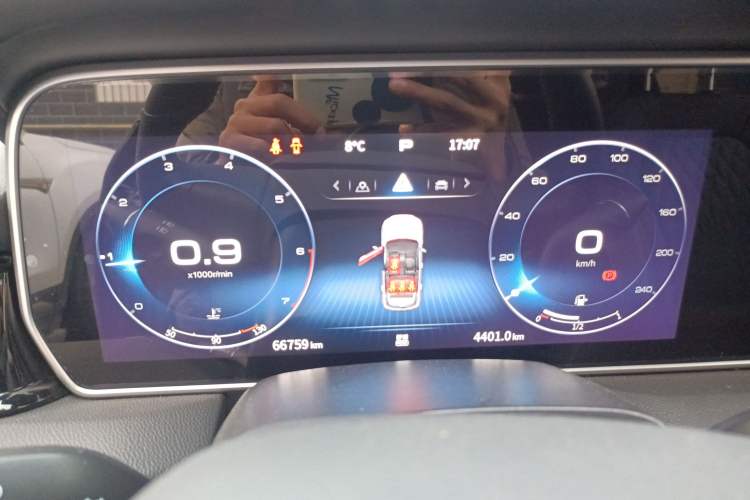 Used Hongqi HS5 2022 Revised Version 2.0T Smart Connect Flagship Edition
