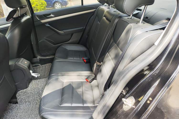 Used Volkswagen Lavida 2015 230TSI DSG Comfort Edition
