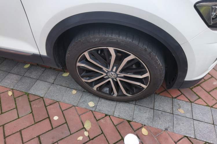 Used Volkswagen T-ROC 2020 280TSI DSG Two-Wheel-Drive Elite Version
