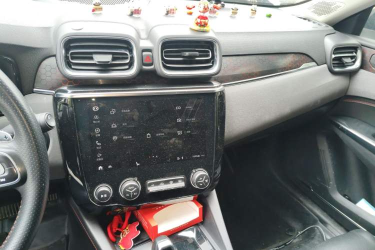 Used Lynk & Co 02 2018 2.0T DCT 4x4 Sport Pro Edition China V Standard Audio And AC Panel