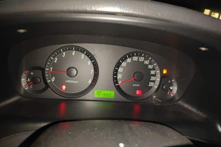 Used Hyundai Elantra 2011 1.6L Manual Comfort Version
