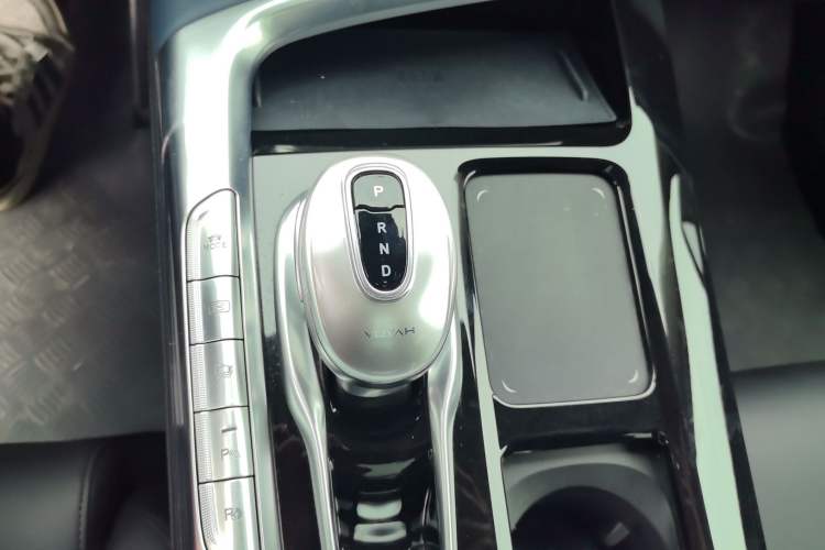 Used VOYAH FREE 2022 Four-Wheel Drive Ultra-Long Range Pure Electric Version
