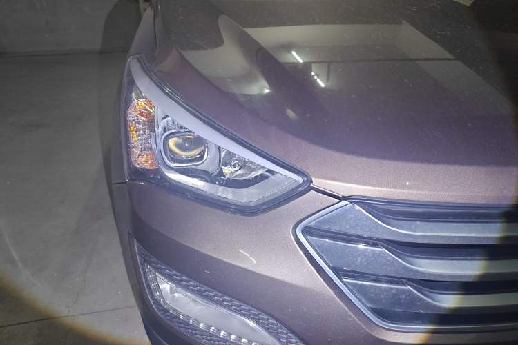 Used Hyundai Santa Fe 2013 2.4L Automatic 4x4 Prestige Edition
