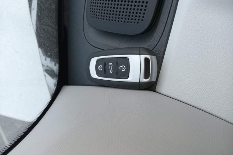 Used Geely Galaxy Panda 2024 Panda Mini 200km Endurance Bear
