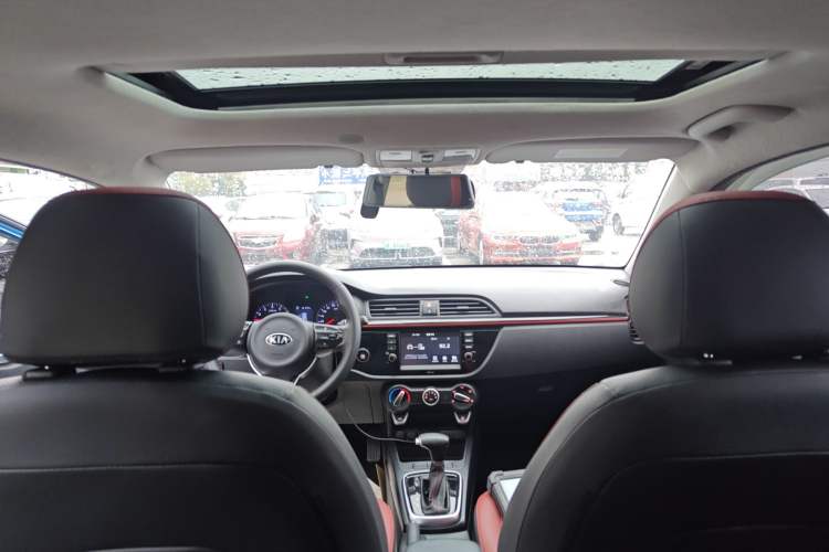 Used Kia KX Cross 2019 1.6L Automatic Dynamic Sunroof Version China VI Headliner