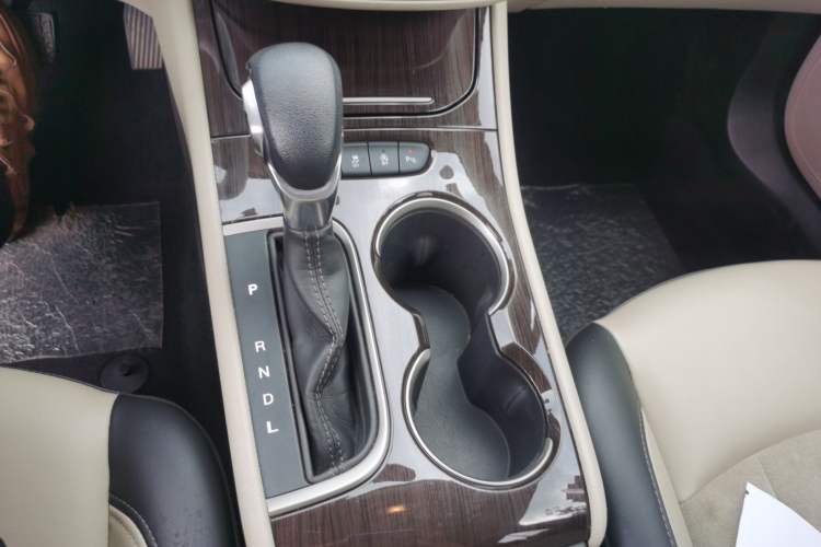 Used Buick Verano 2019 Sedan 15S Automatic Leading Model Gear Lever