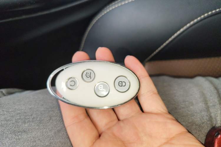 Used BYD Song New Energy 2017 Song DM 1.5TID All-Wheel Drive Luxury Model
