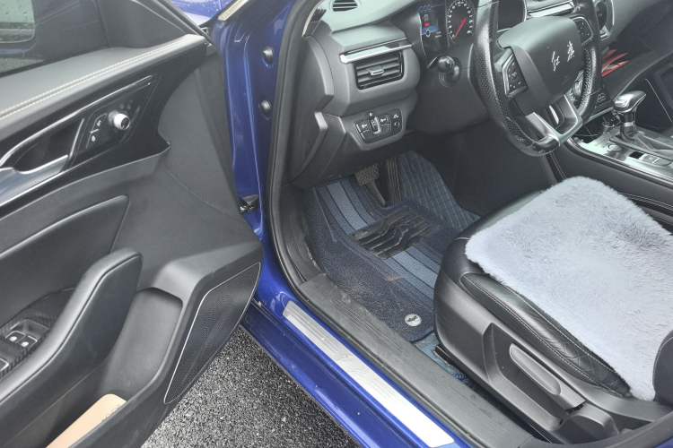 Used Hongqi H5 2018 30TD Dynamic Edition