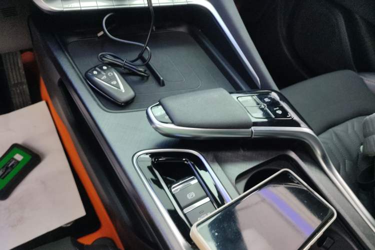 Used CHANGAN UNI-T 2022 1.5T Flagship Edition Gear Lever