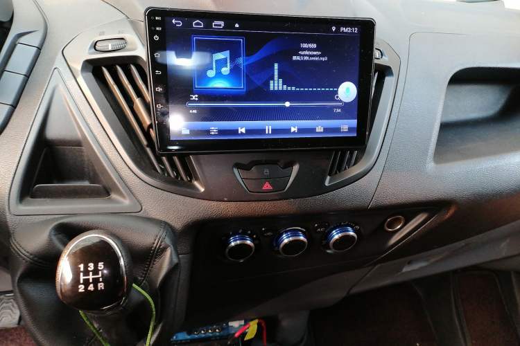 Used Ford Transit 2019 2.0T Diesel Commercial & Travel Mid-axle Mid-roof 9-Seater China VI