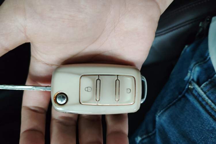 Used Volkswagen Polo 2016 1.6L Automatic Comfort Model