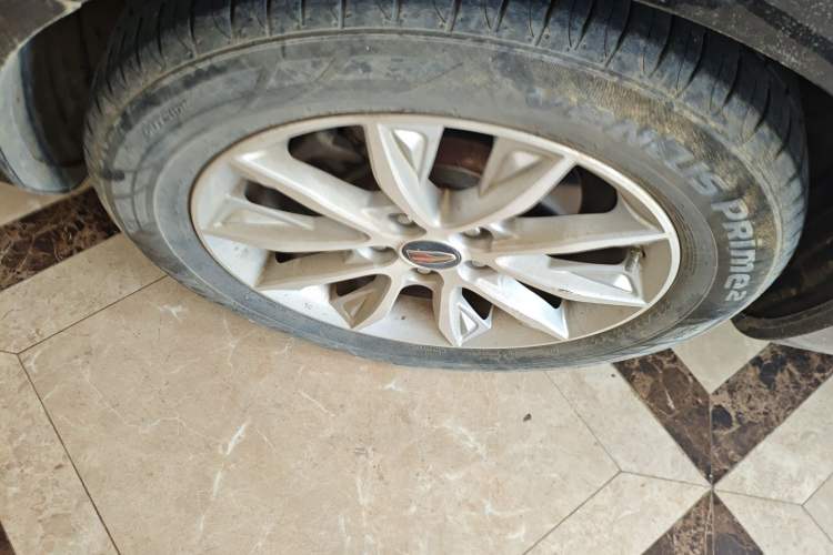 Used Hongqi H5 2019 30TD Dynamic Edition Right Rear Wheel Hub