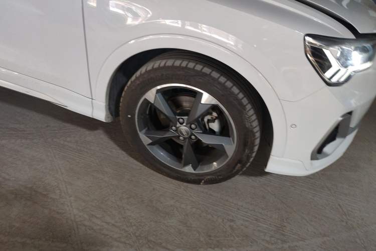 Used Audi Q3 2020 35 TFSI Fashion Dynamic Model
