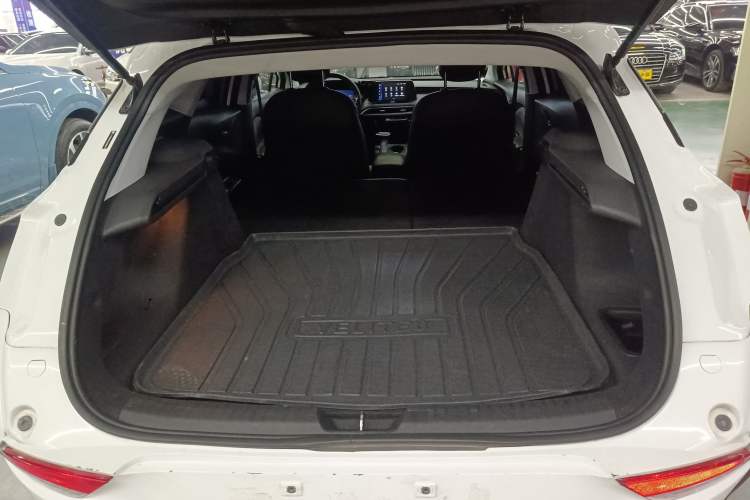 Used Buick Velite 6 2023 430km Range Commuter Version Trunk