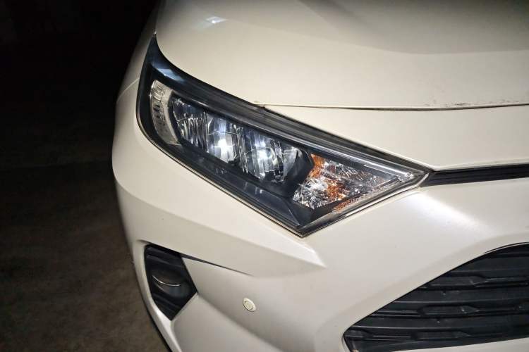 Used Toyota RAV4 2021 2.0L CVT Two-Wheel Drive Fashion PLUS Edition
