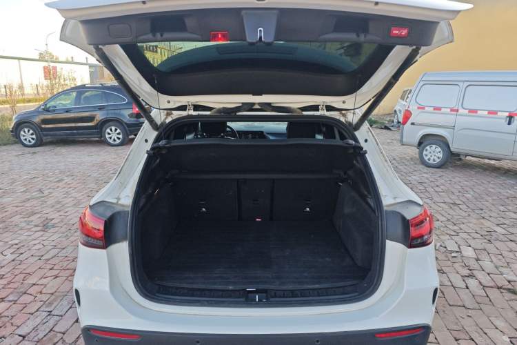 Used Mercedes-Benz GLA 2023 GLA 220 4MATIC
