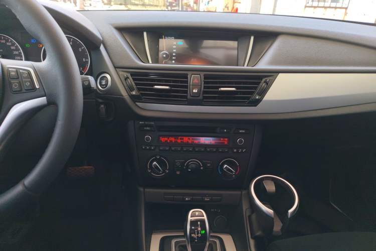 Used BMW X1 2014 sDrive18i Fashion Model
