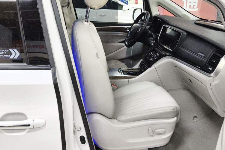 Used GAC Trumpchi M8 2019 320T Ultimate Edition Right Front Seat